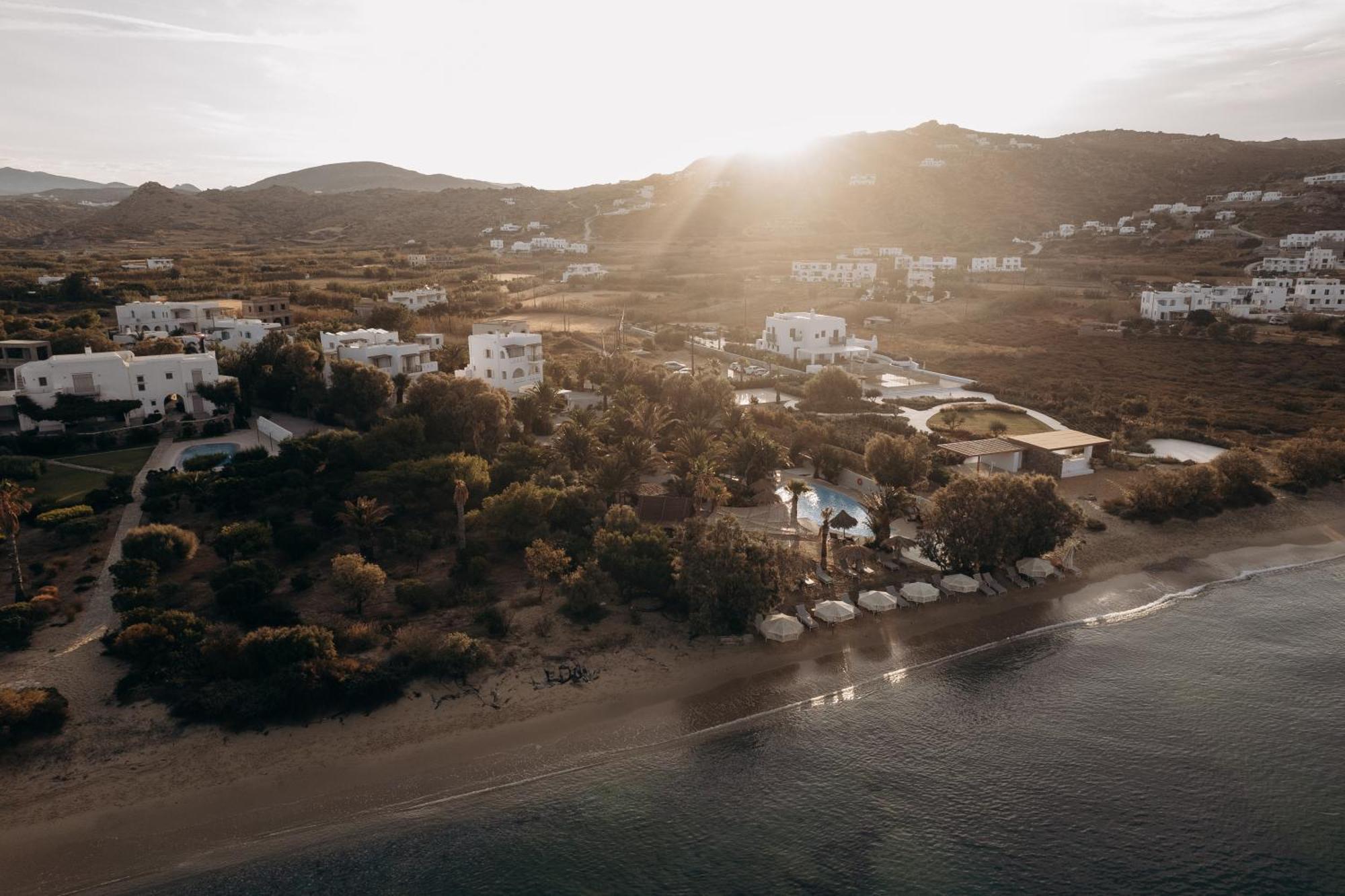 Medusa Beach Resort & Suites Plaka  Exterior photo