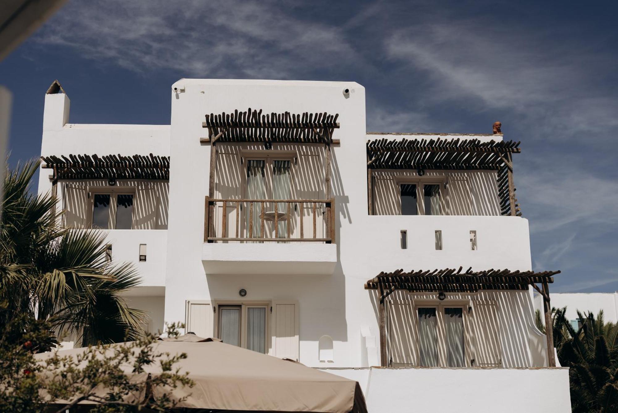 Medusa Beach Resort & Suites Plaka  Exterior photo