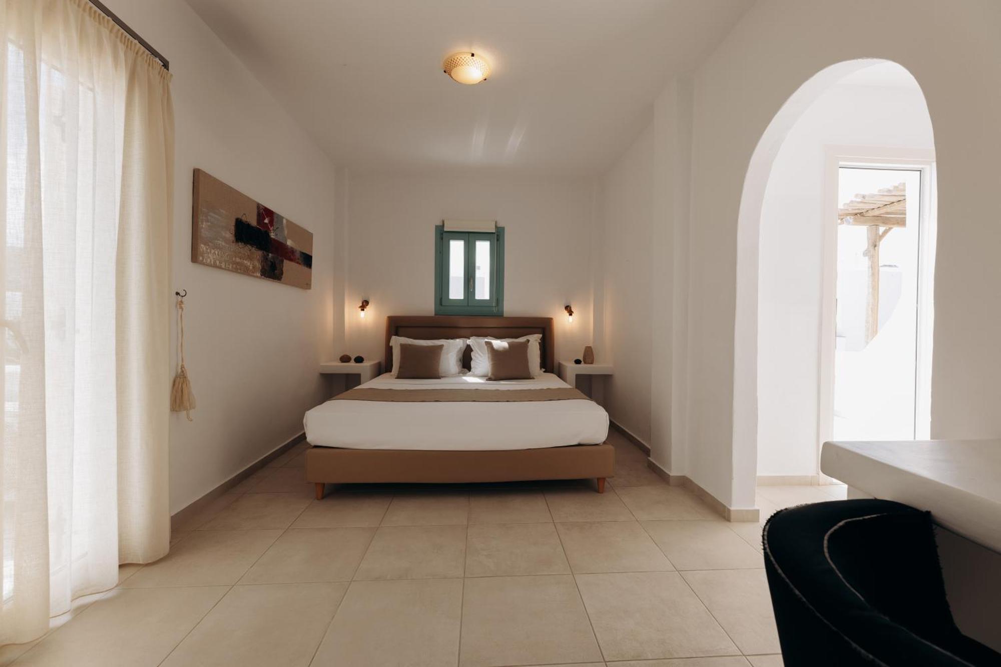 Medusa Beach Resort & Suites Plaka  Exterior photo